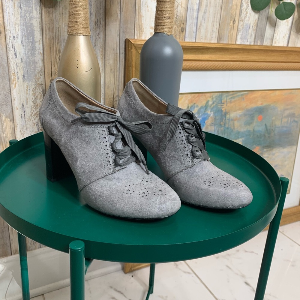 Adrienne Vittadini Grey Suede Gose Chunky Heel Oxford Lace Up Pump